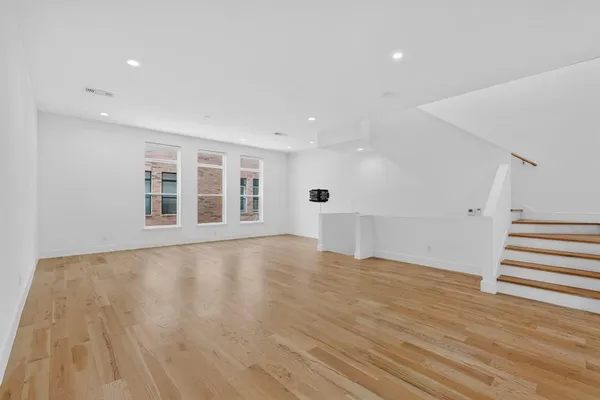 $3,990 | 4920 Lexington Court, Dallas, TX 75204