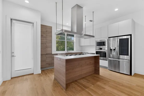 $3,990 | 4920 Lexington Court, Dallas, TX 75204