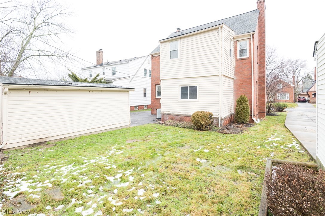 3562 Grosvenor Road Cleveland, OH 44118 - Photo 33 of 35 3562 Grosvenor Rd