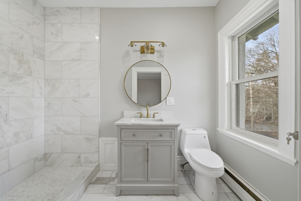 2 Ocean Avenue Swampscott, MA 01907 - Photo 24 of 42