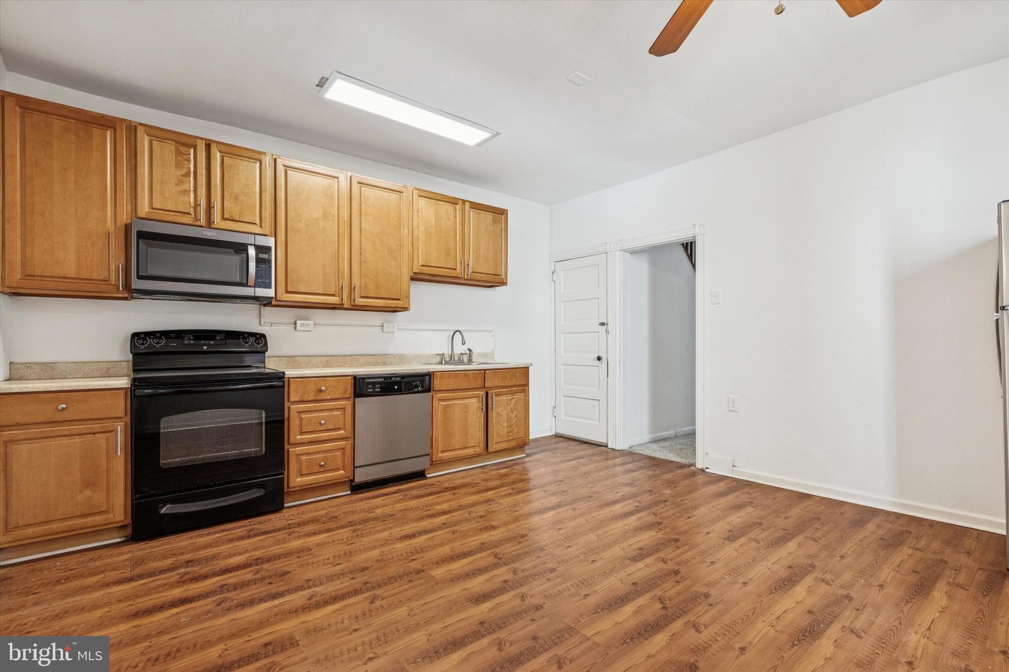 206 Chain Street Norristown, PA 19401 - Photo 12 of 25