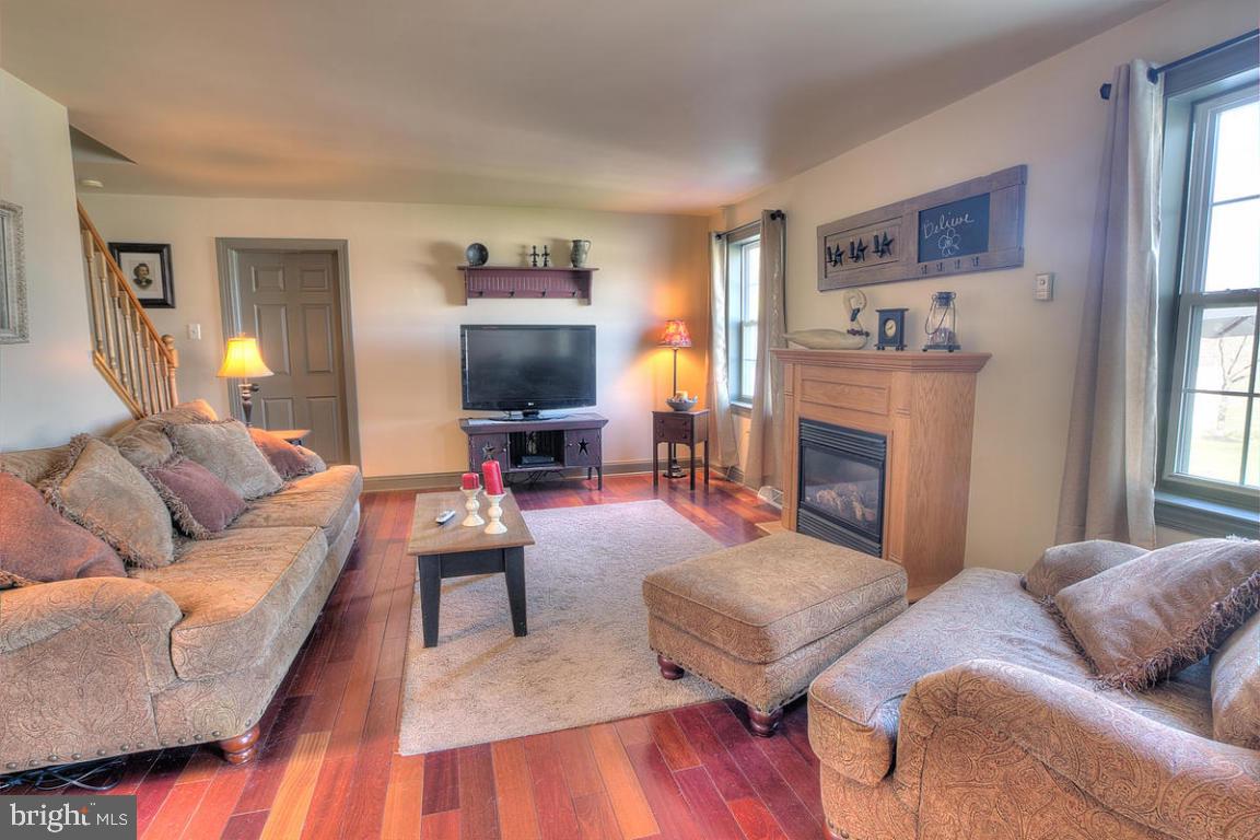 87 Fuhrman Road Marietta, PA 17547 - Photo 4 of 28 Gallery Image 4