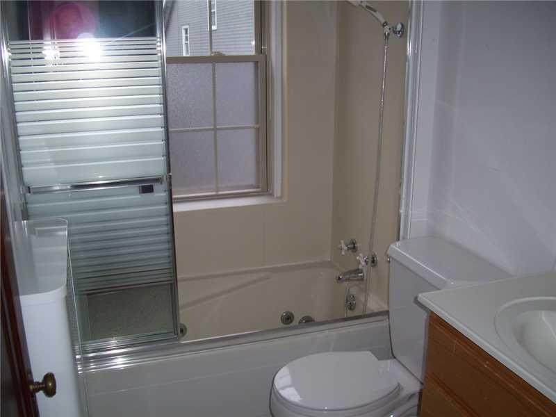 290 Baxter Boulevard, Unit G2 Portland, ME 04101 - Photo 9 of 12 Bathroom.