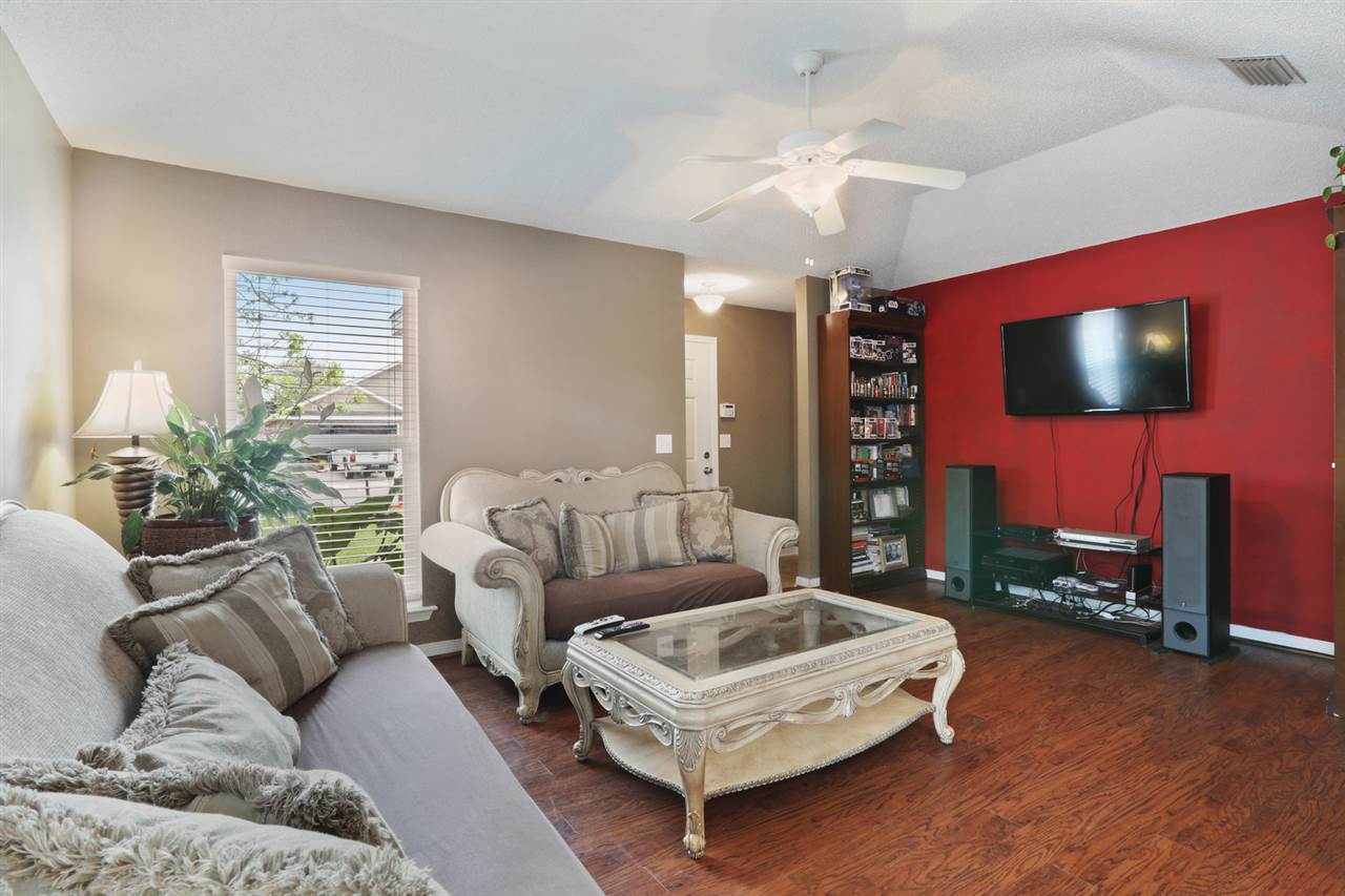 1695 Abbey Loop Foley, AL 36535 - Photo 4 of 11