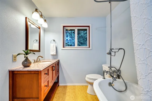 $799,500 | 4005 Northeast Kedros Drive, Poulsbo, WA 98370