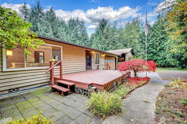 $799,500 | 4005 Northeast Kedros Drive, Poulsbo, WA 98370