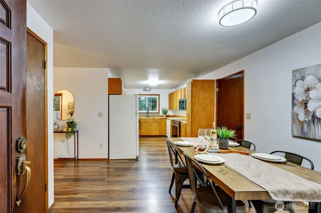 $799,500 | 4005 Northeast Kedros Drive, Poulsbo, WA 98370