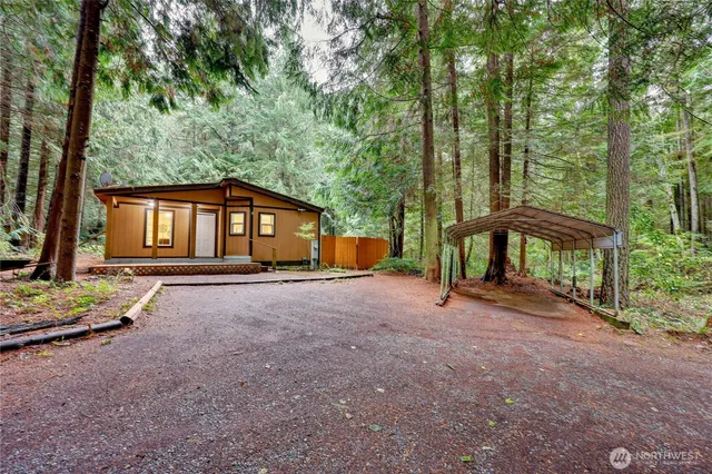 $799,500 | 4005 Northeast Kedros Drive, Poulsbo, WA 98370