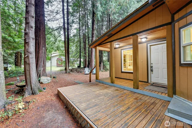 $799,500 | 4005 Northeast Kedros Drive, Poulsbo, WA 98370