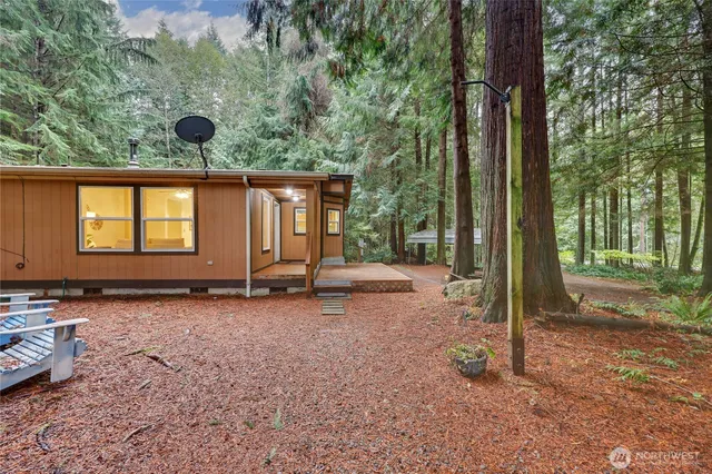 $799,500 | 4005 Northeast Kedros Drive, Poulsbo, WA 98370