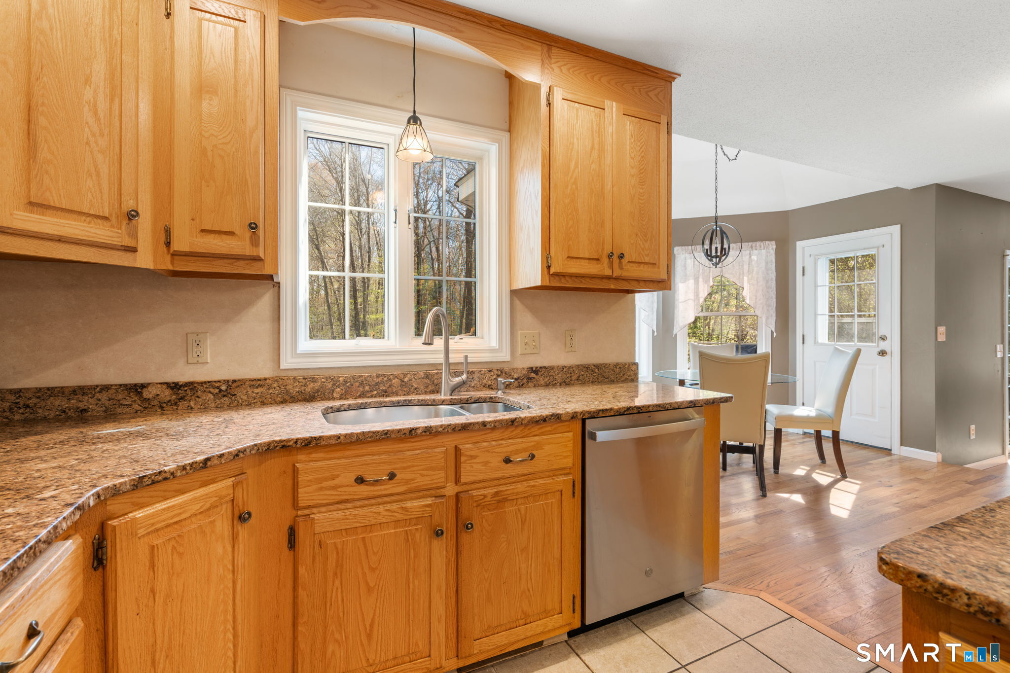 107 Country Lane Hebron, CT 06248 - Photo 12 of 37