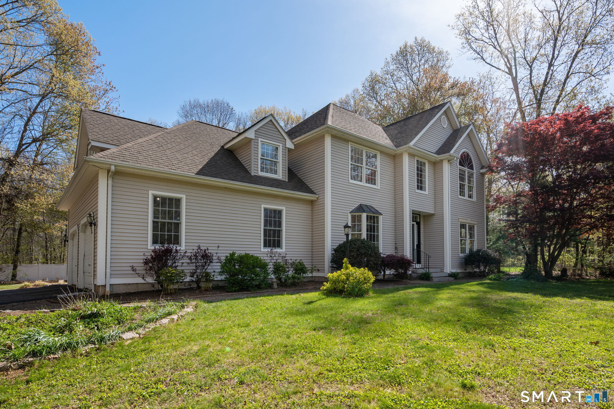 107 Country Lane Hebron, CT 06248 - Photo 3 of 37
