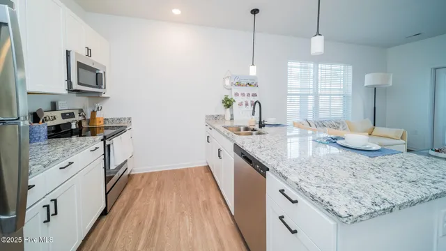 $1,895 | Undisclosed Address, Calabash, NC 28467