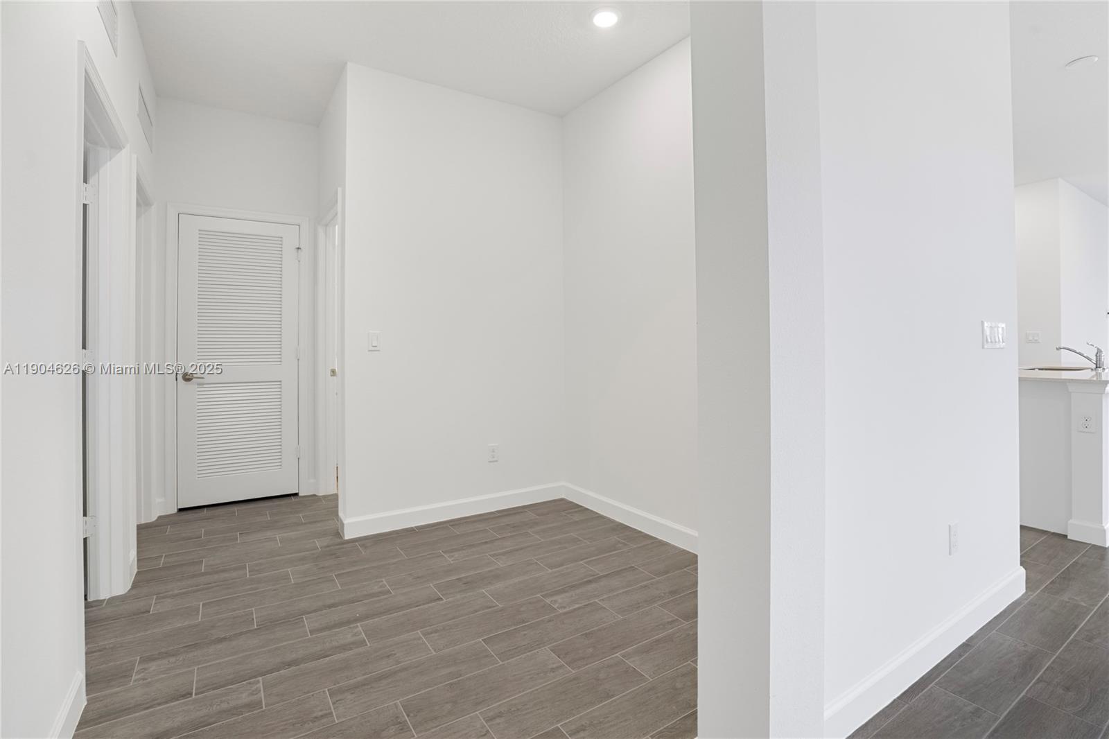 19655 Barn Swallow Way, Unit 19655 West Palm Beach, FL 33470 - Photo 32 of 59 a view of small space