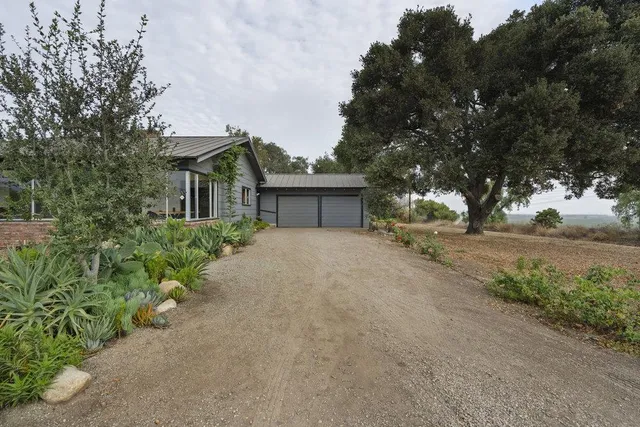 $875,000 | 43002 Arroyo Seco Road, Soledad, CA 93960