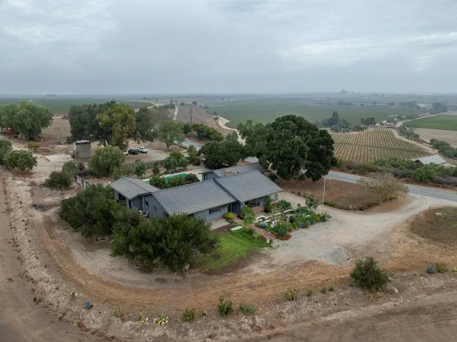$875,000 | 43002 Arroyo Seco Road, Soledad, CA 93960