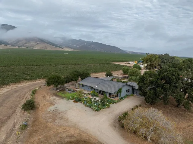 $875,000 | 43002 Arroyo Seco Road, Soledad, CA 93960