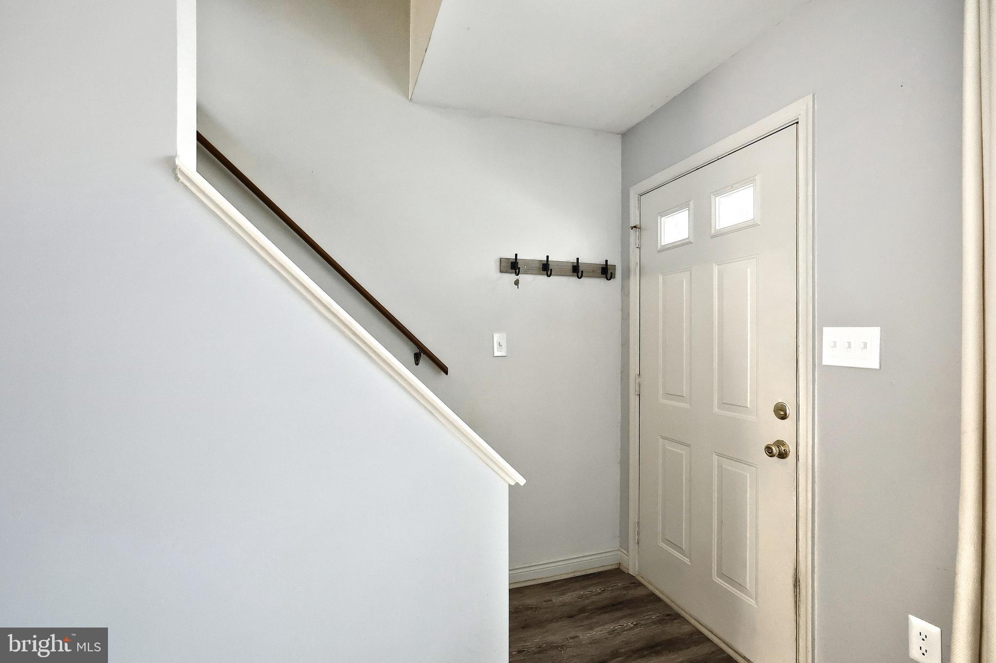 2818 Robin Road York, PA 17404 - Photo 2 of 25 Gallery Image 2
