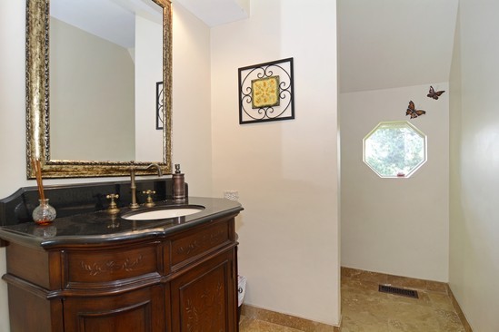 716 Harger Road Oak Brook, IL 60523 - Photo 15 of 20