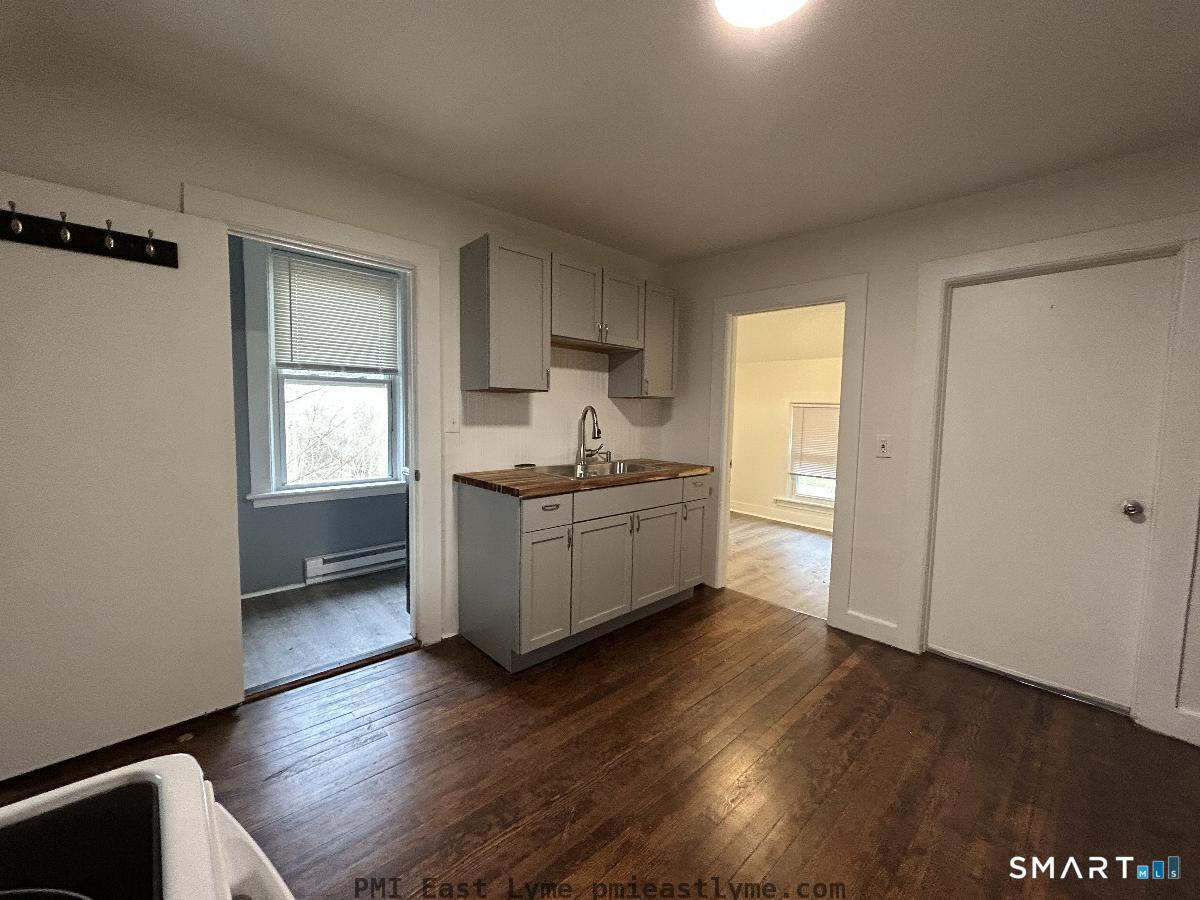 50 School Street Groton, CT 06340 - Photo 24 of 33