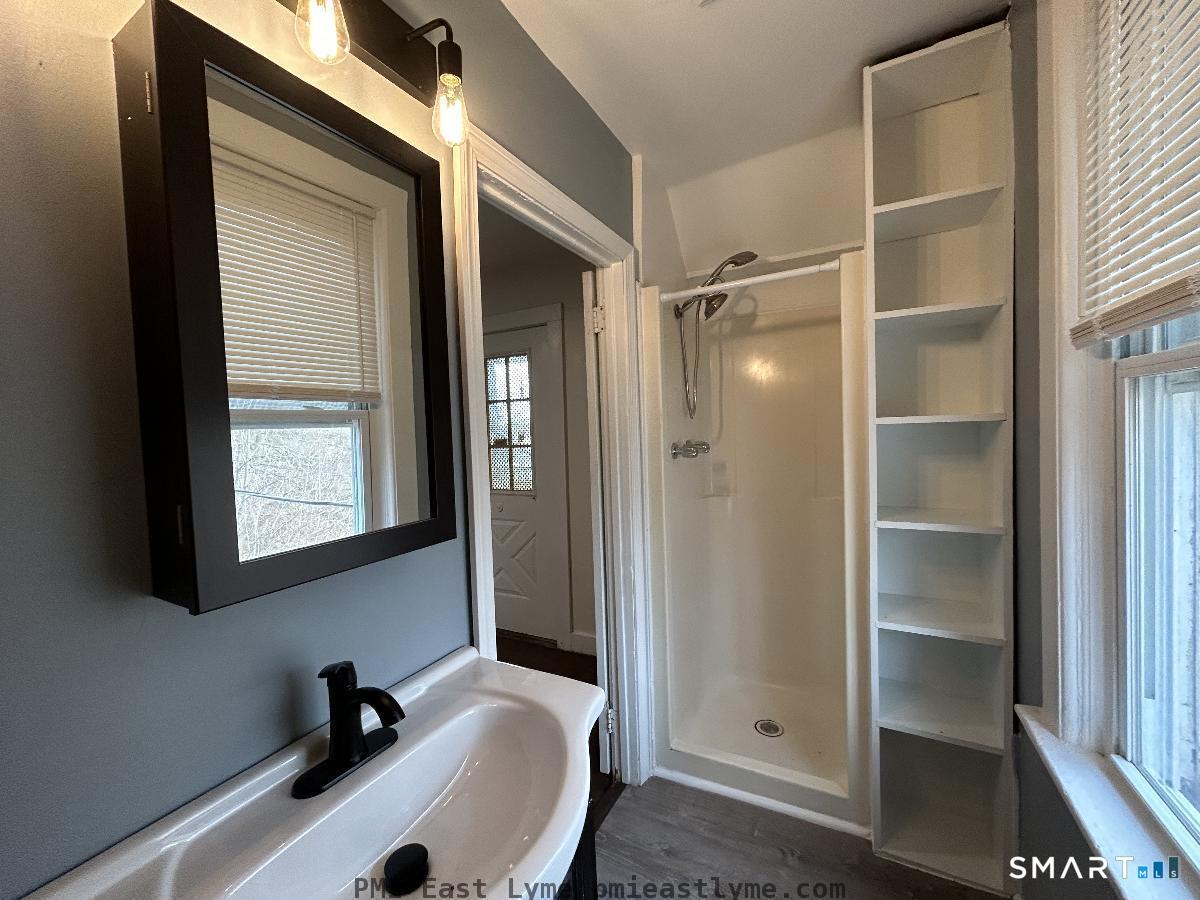 50 School Street Groton, CT 06340 - Photo 4 of 33