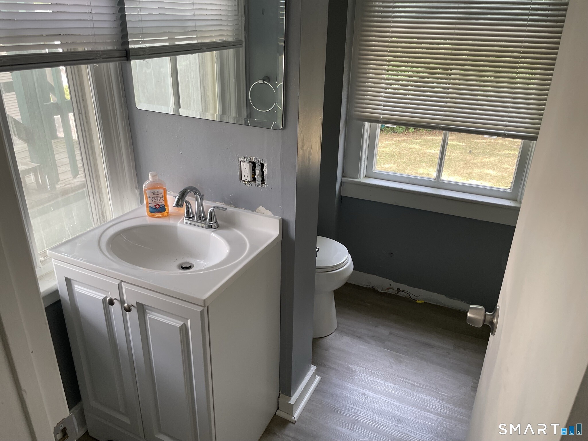 50 School Street Groton, CT 06340 - Photo 8 of 33