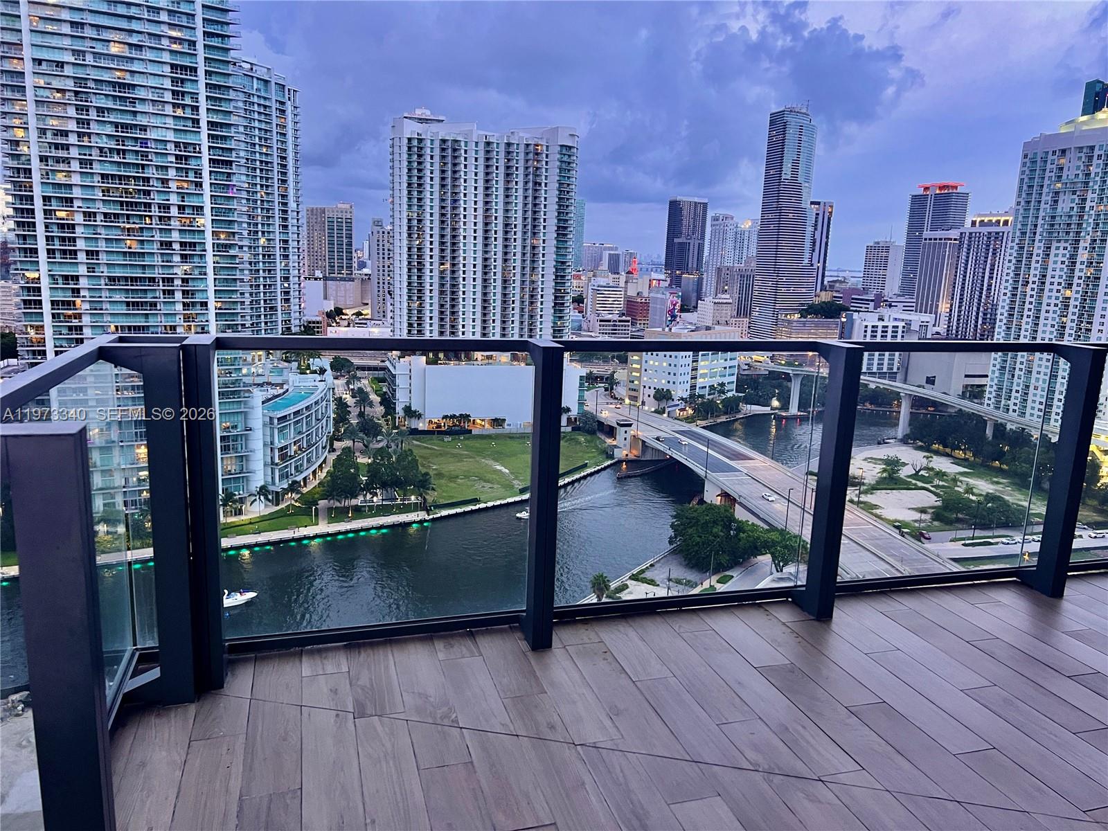 88 Southwest 7th Street, Unit 2012 Miami, FL 33130 - Photo 11 of 15