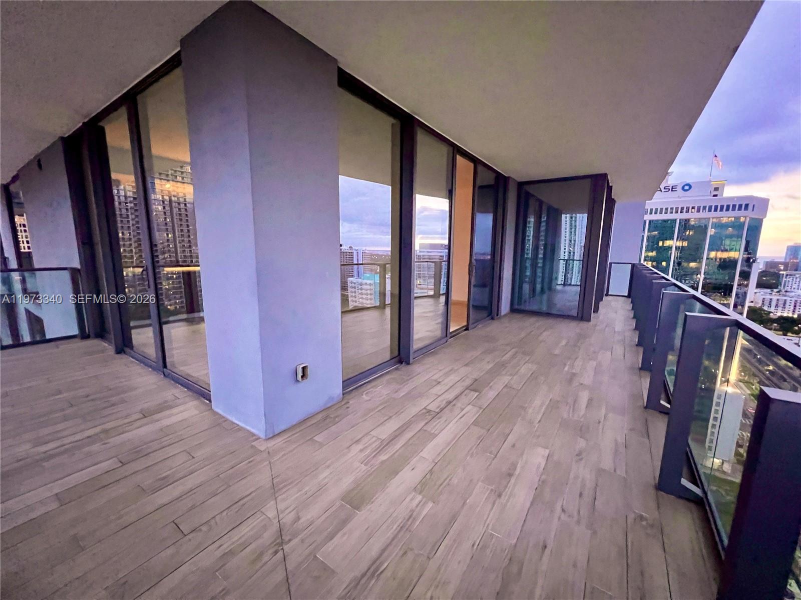 88 Southwest 7th Street, Unit 2012 Miami, FL 33130 - Photo 9 of 15