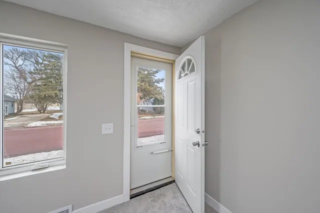 $195,900 | 407 Belle Avenue, Mankato, MN 56001