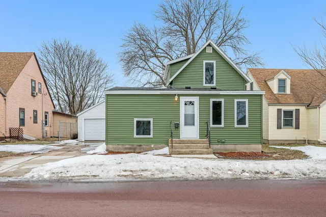 $195,900 | 407 Belle Avenue, Mankato, MN 56001