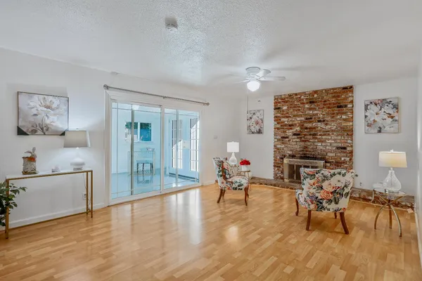 $449,900 | 6629 Doreen Way, Sacramento, CA 95823
