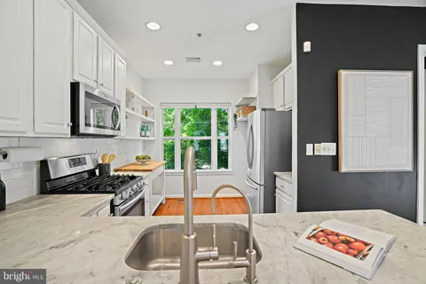 $1,075,000 | 2123 12th Place Northwest, Washington, DC 20009
