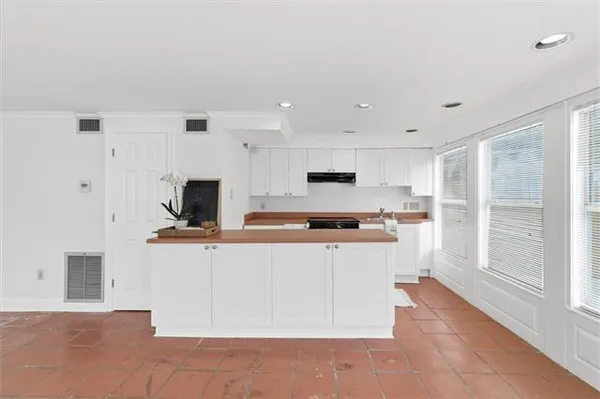 $475,000 | 3616 Wanda Lynn Drive, Metairie, LA 70002