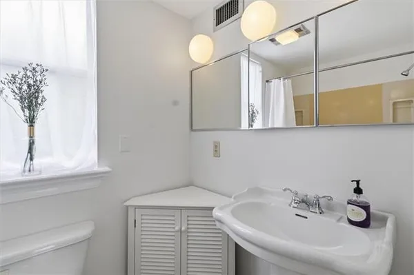 $475,000 | 3616 Wanda Lynn Drive, Metairie, LA 70002