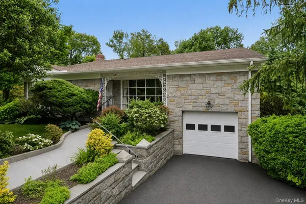 $1,150,000 | 1055 Mamaroneck Avenue, White Plains, NY 10605