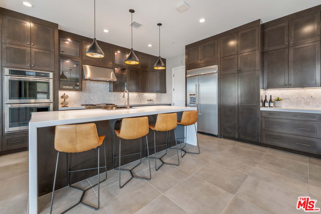 20658 Walnut Circle Porter Ranch, CA 91326 - Photo 11 of 75 Gallery Image 11