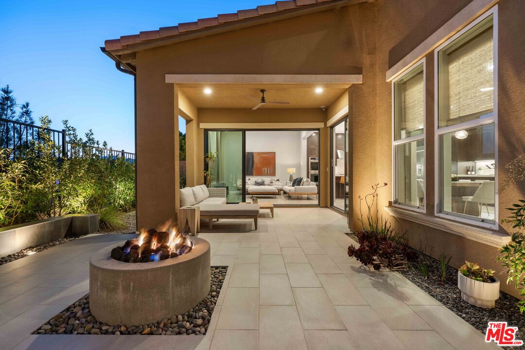 20658 Walnut Circle Porter Ranch, CA 91326 - Photo 19 of 75 Gallery Image 19