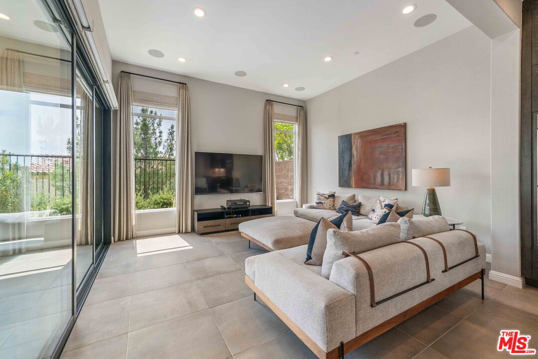20658 Walnut Circle Porter Ranch, CA 91326 - Photo 23 of 75 Gallery Image 23
