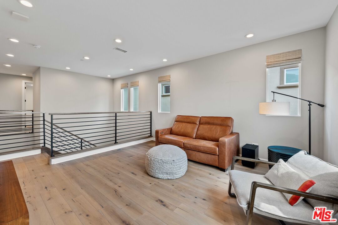 20658 Walnut Circle Porter Ranch, CA 91326 - Photo 36 of 75 Gallery Image 36