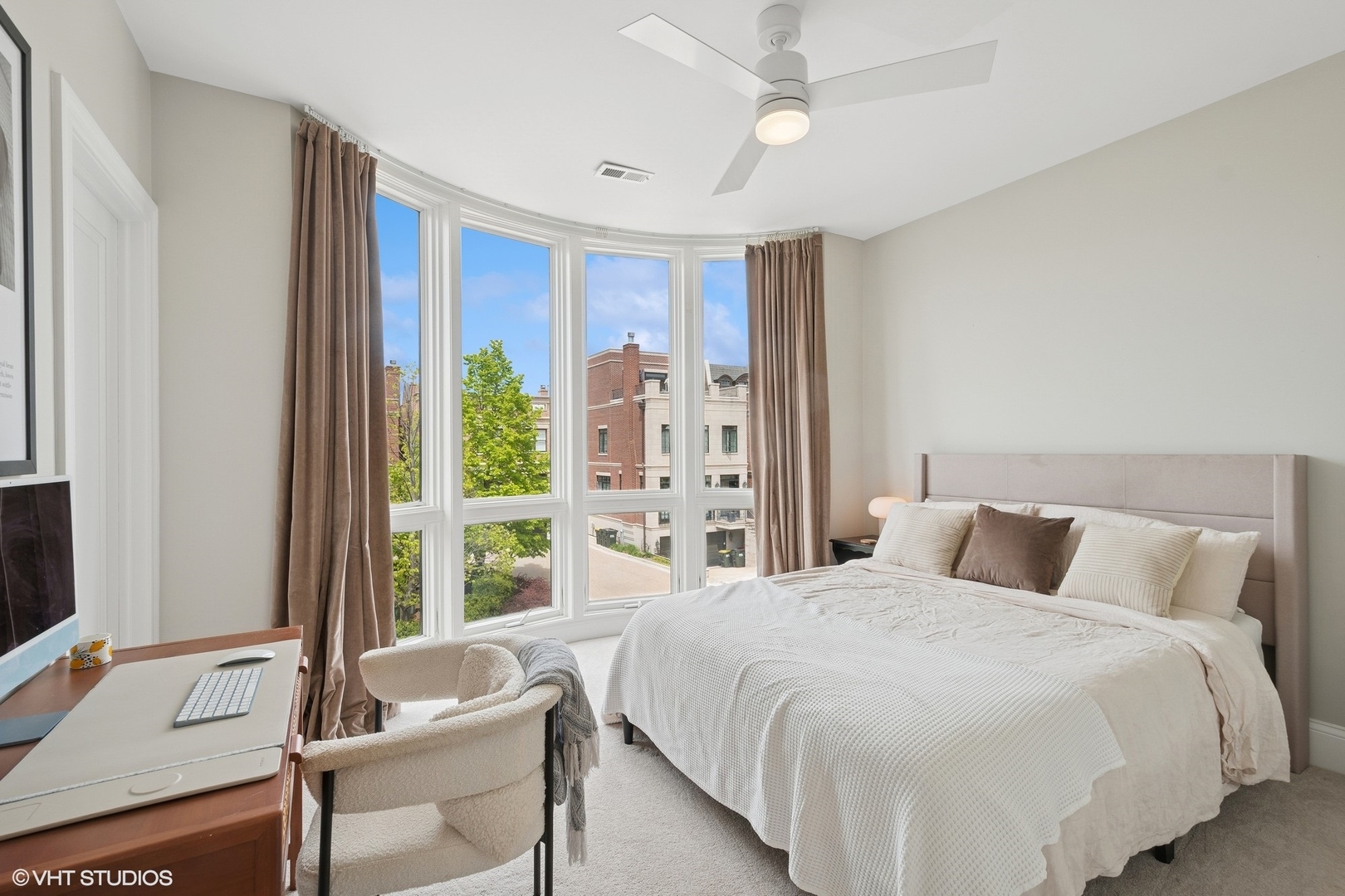 1759 West Surf Street Chicago, IL 60657 - Photo 21 of 43 a bedroom with a bed and a window