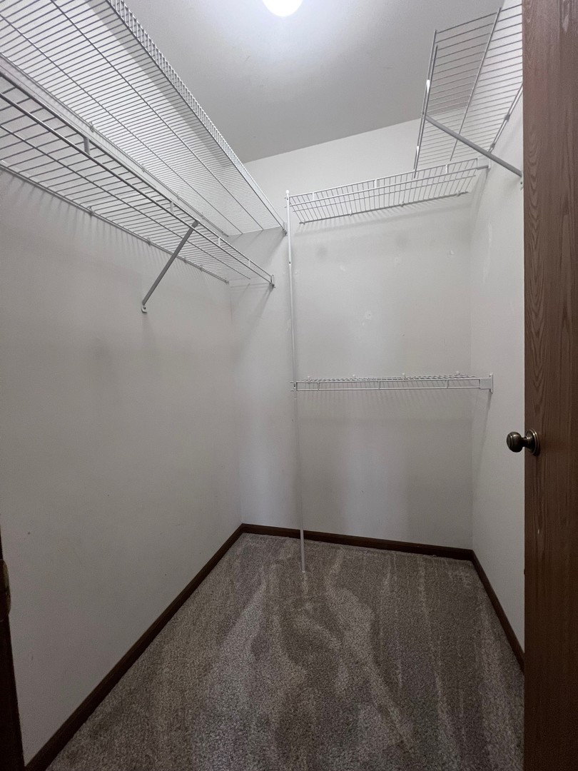 1350 Orleans Drive, Unit 1350 Mundelein, IL 60060 - Photo 22 of 26 a view of a small space