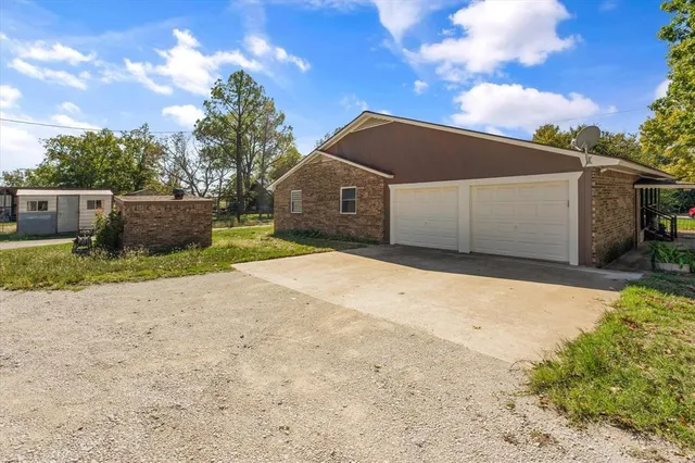 $2,380 | 2715 Tin Top Road, Weatherford, TX 76087