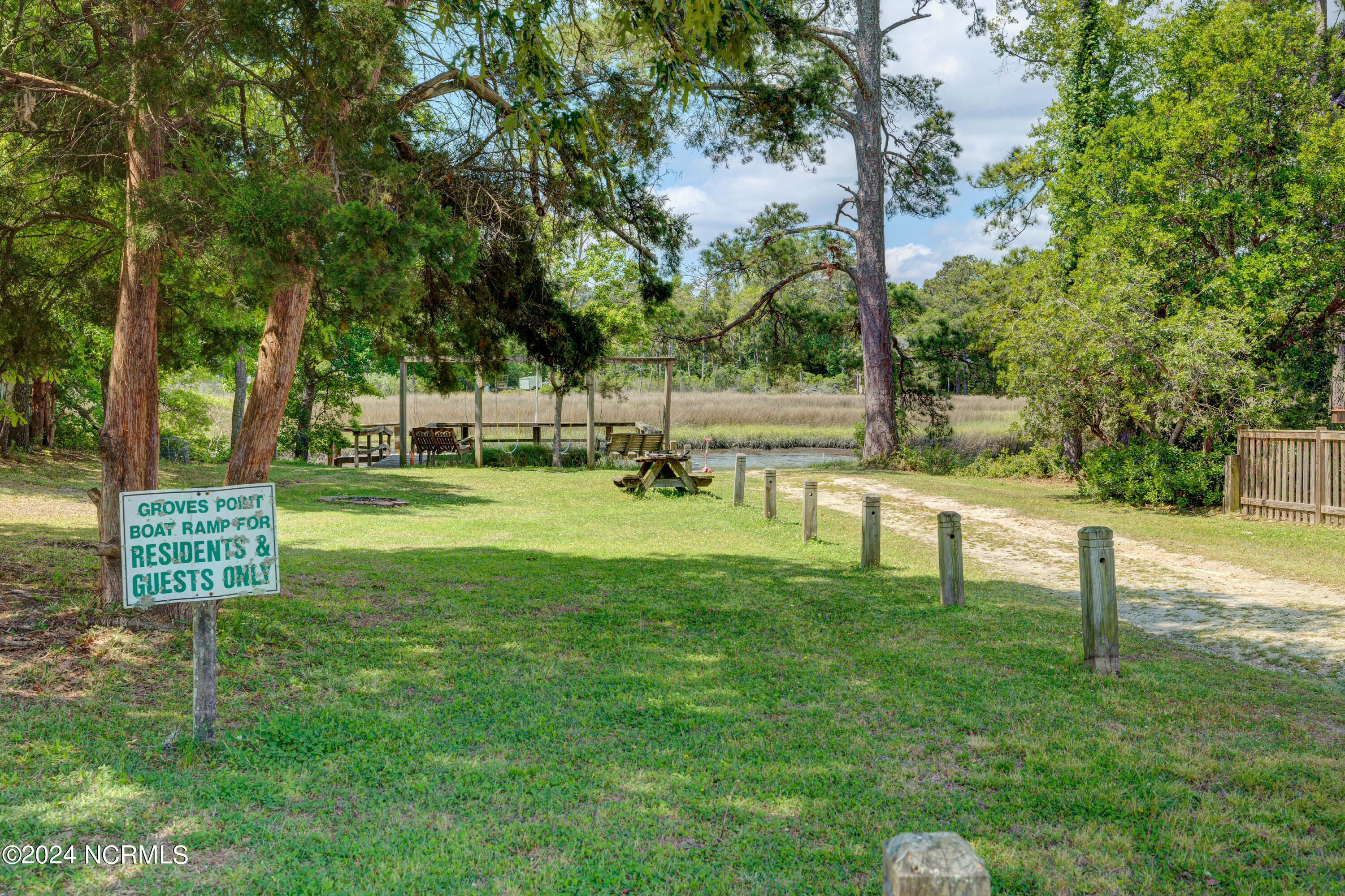 328 Groves Point Circle Hampstead, NC 28443 - Photo 34 of 39 Launch Area
