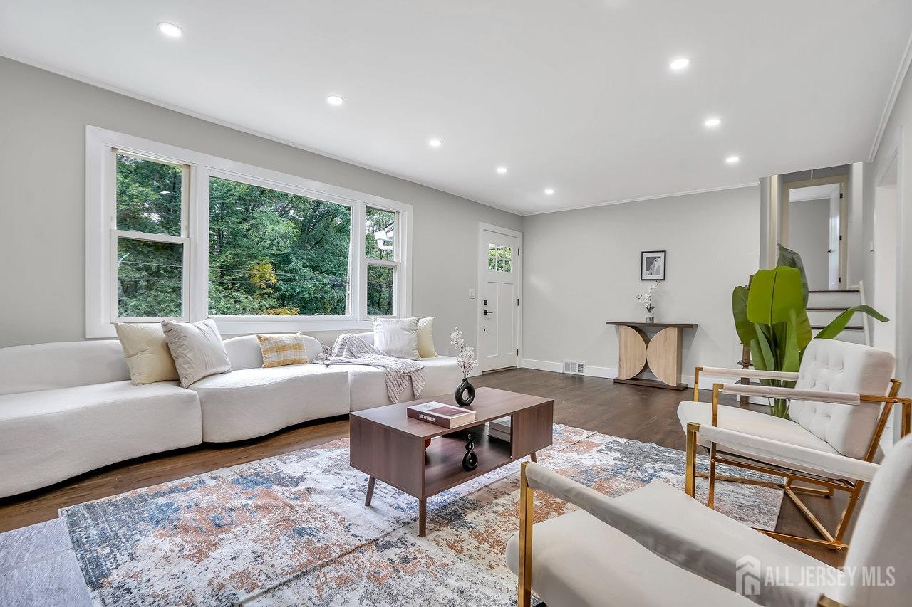 15 Sunset Road Morris Plains, NJ 07950 - Photo 6 of 27 Gallery Image 6