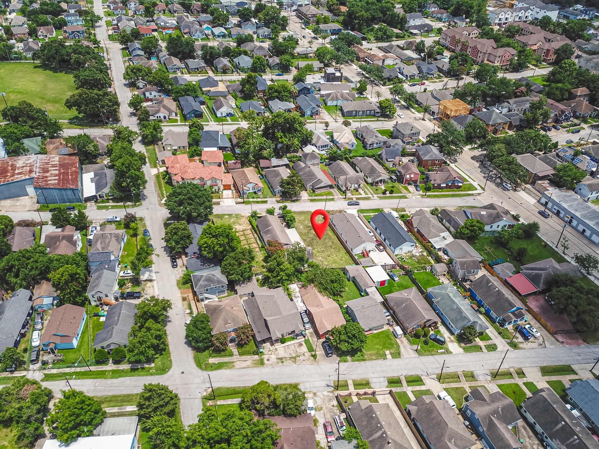 121 North Sidney Street Houston, TX 77003 - Photo 13 of 20 an aerial view of residential houses with outdoor space and street view