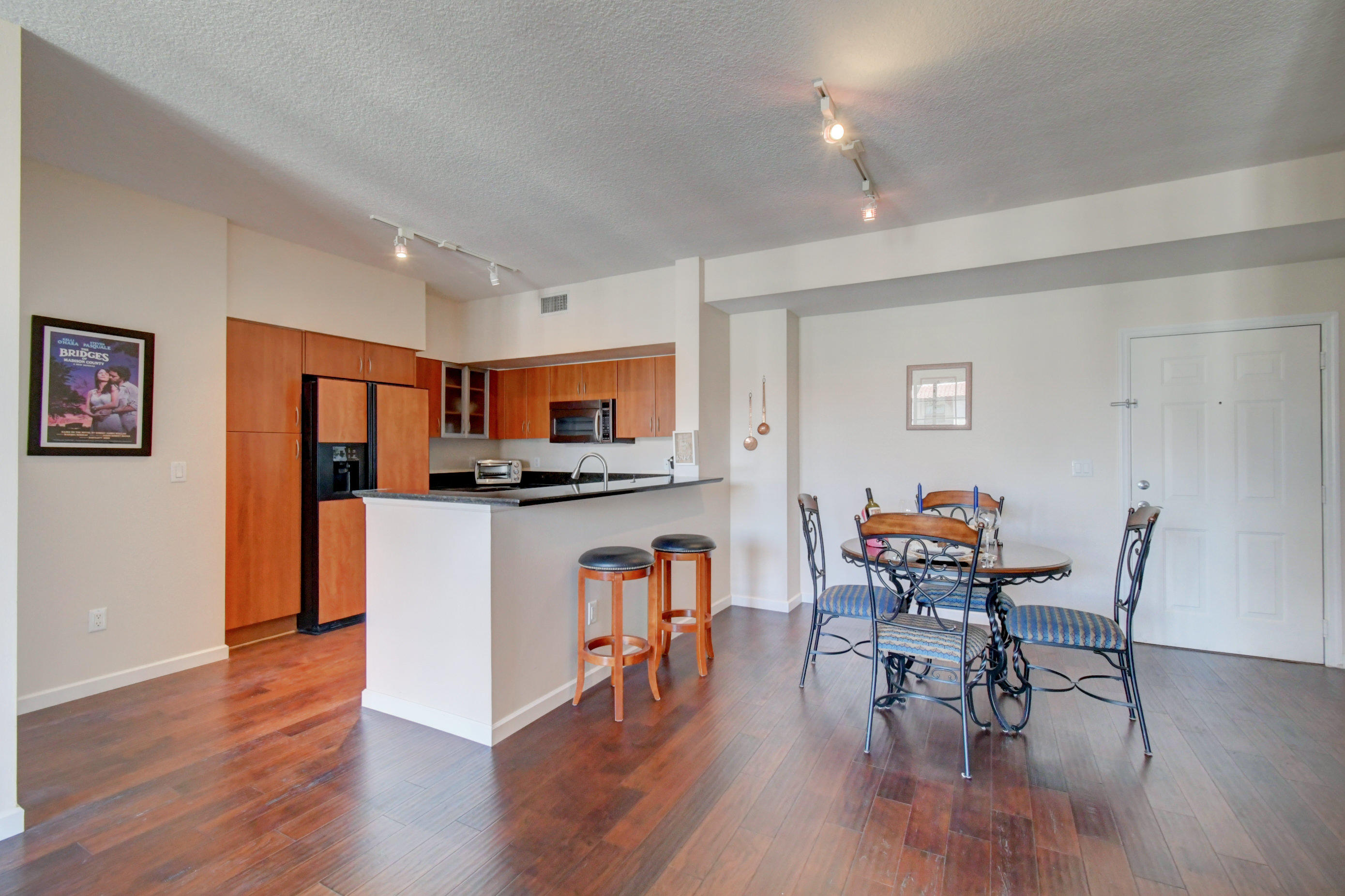233 South Federal Highway, Unit 703 Boca Raton, FL 33432 - Photo 2 of 63 Snack Bar