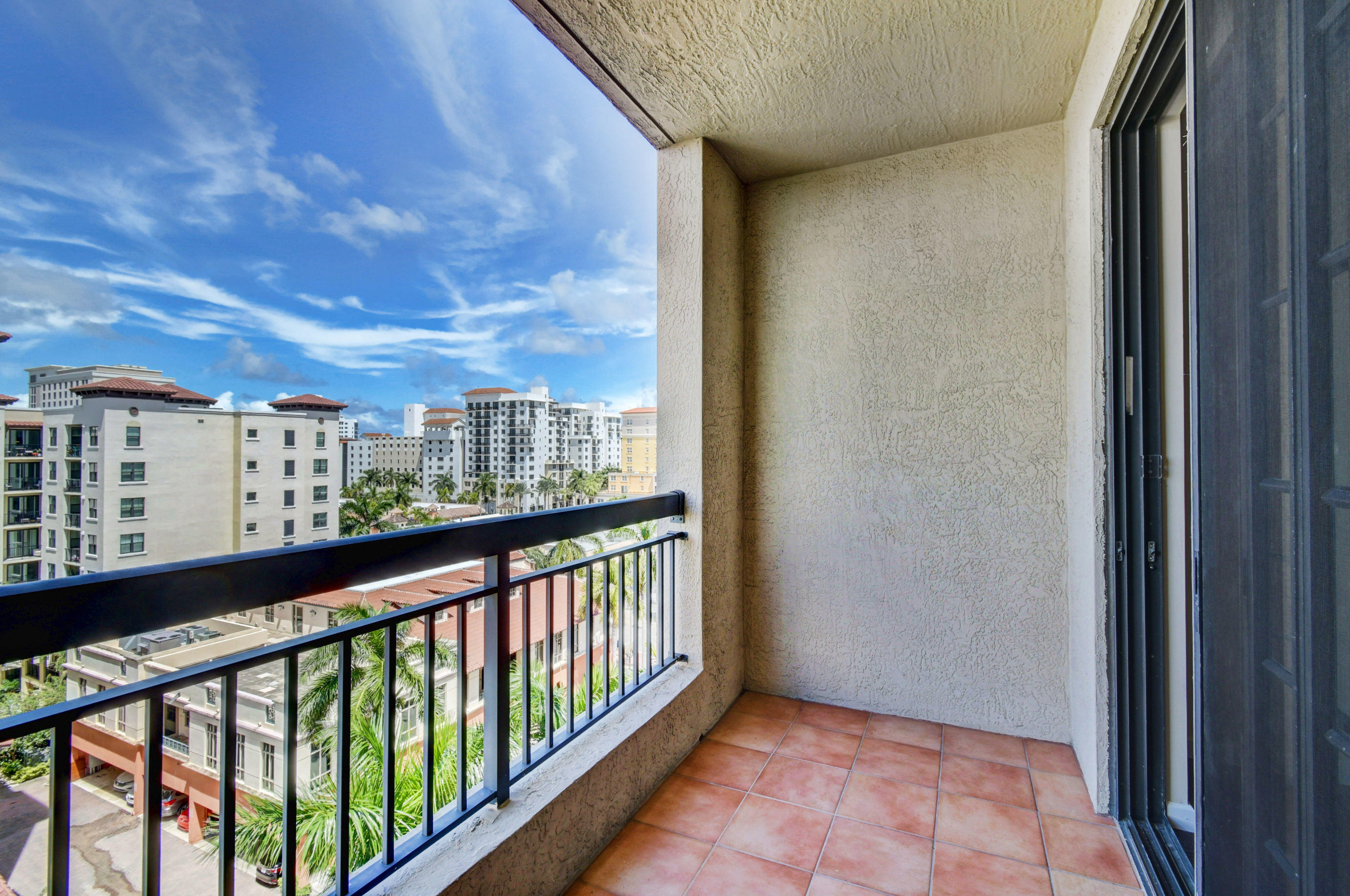 233 South Federal Highway, Unit 703 Boca Raton, FL 33432 - Photo 30 of 63 Dine Al fresco!