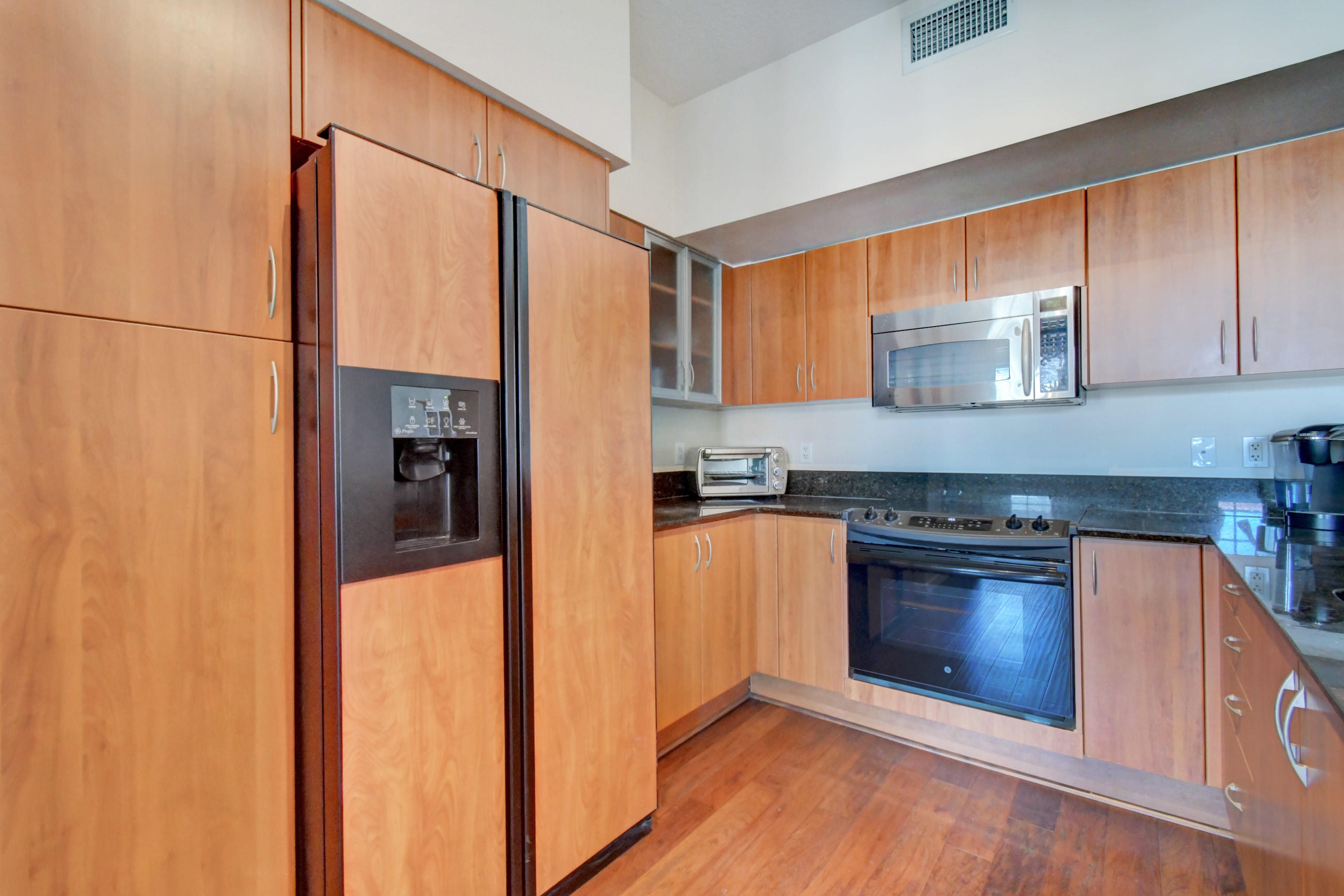 233 South Federal Highway, Unit 703 Boca Raton, FL 33432 - Photo 6 of 63 Lots of Cabinetry!