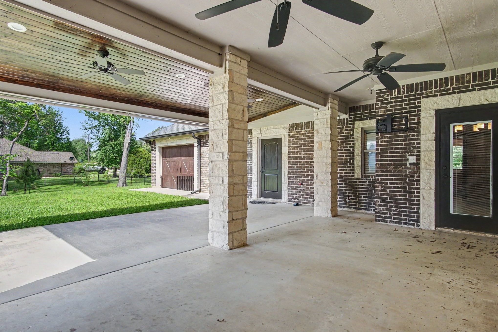 184 Bridgepoint Onalaska, TX 77360 - Photo 31 of 41 a view of a house with a porch
