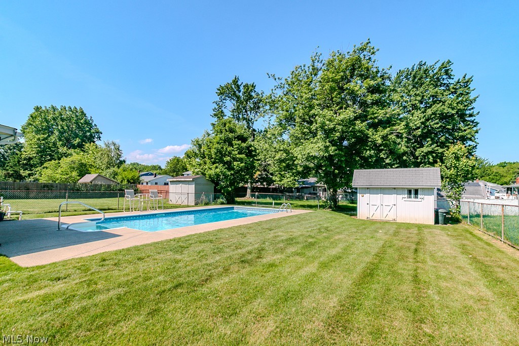 5600 Reef Road Mentor-on-the-Lake, OH 44060 - Photo 33 of 37